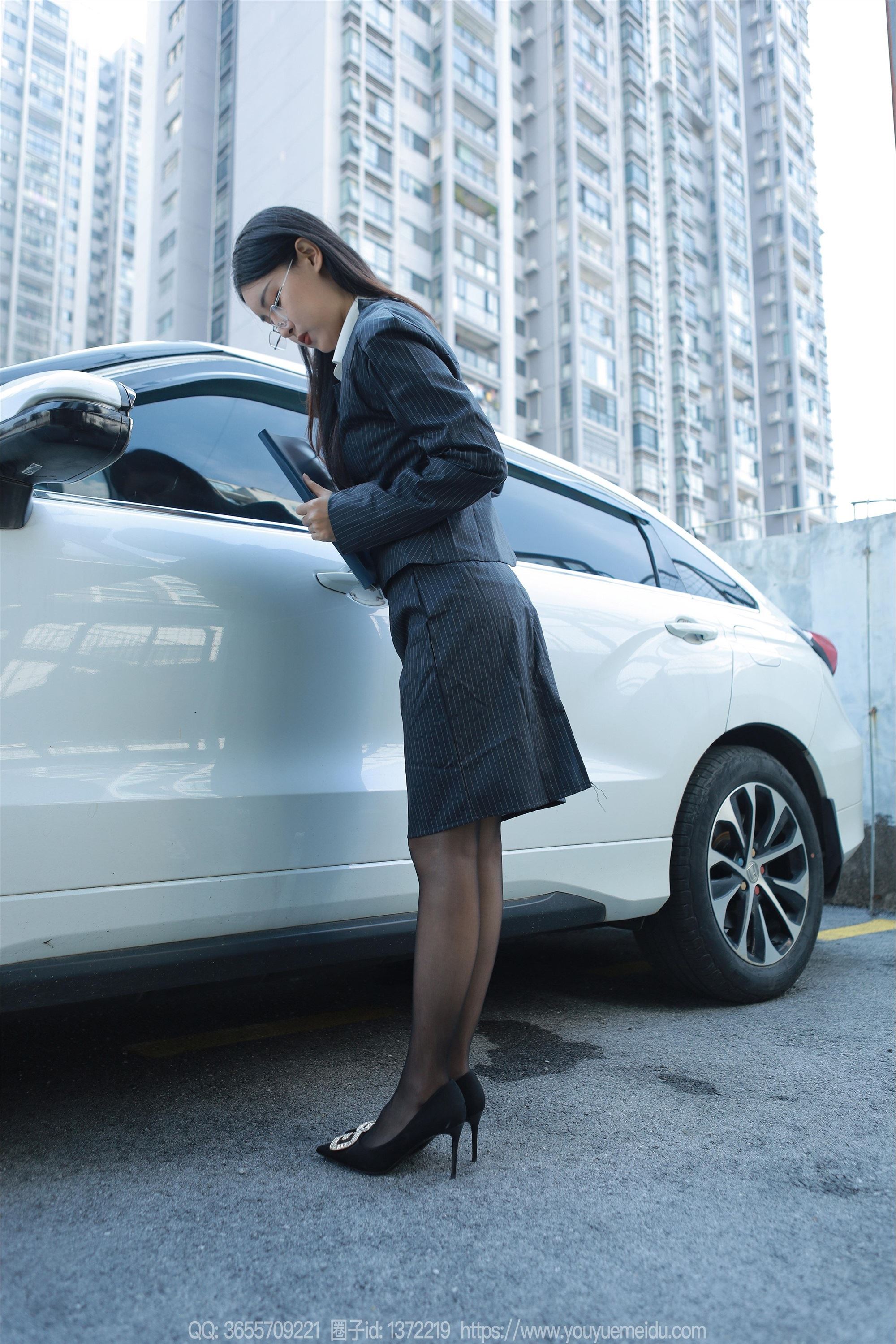 IESS异思趣向  2023.11.03 丝享家 1576 小宝《懂事早到女人》